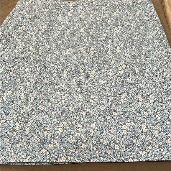 J. Crew Blue and White Floral Printed Pencil Skirt/NWT/14 - Picture 7 of 11